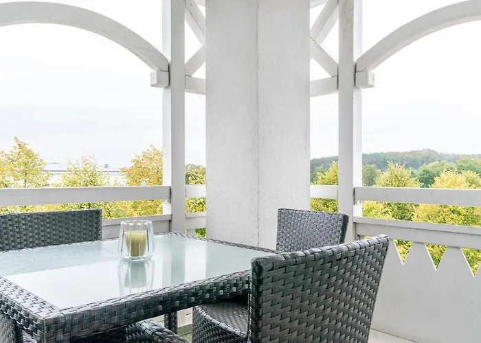 Apartment 429, Seepark *